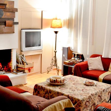 Apartamento Elegant Stone Mansion In Historic Mistrá Exterior foto