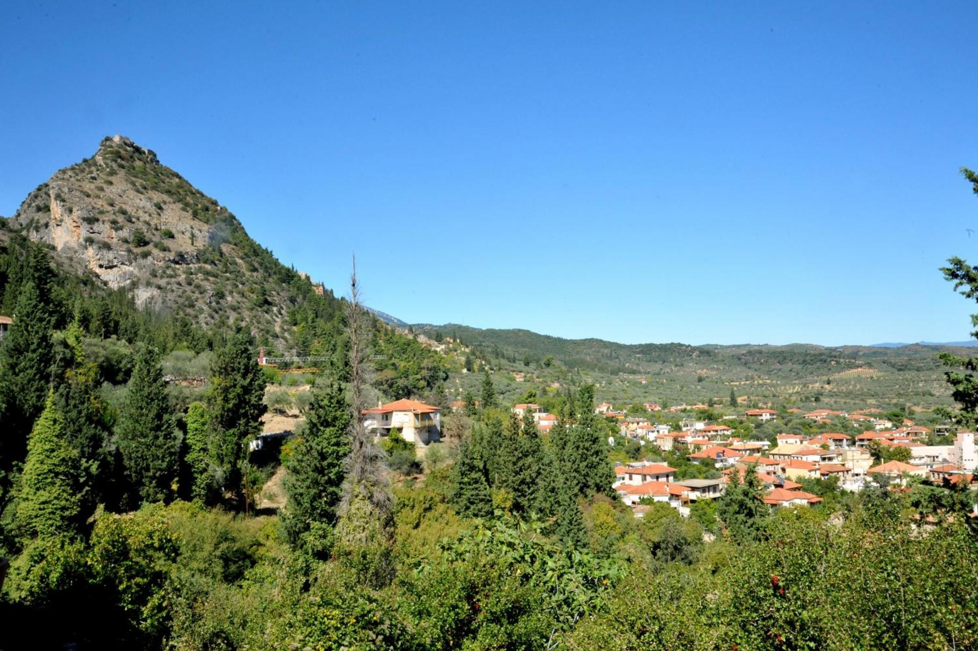 Apartamento Elegant Stone Mansion In Historic Mistrá Exterior foto