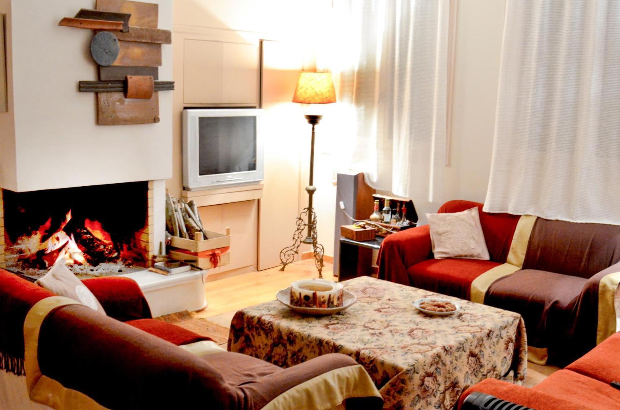 Apartamento Elegant Stone Mansion In Historic Mistrá Exterior foto